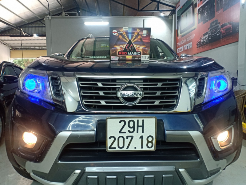 Độ đèn nâng cấp ánh sáng Nâng cấp bi pha GTR tăng sáng Nissan Navara